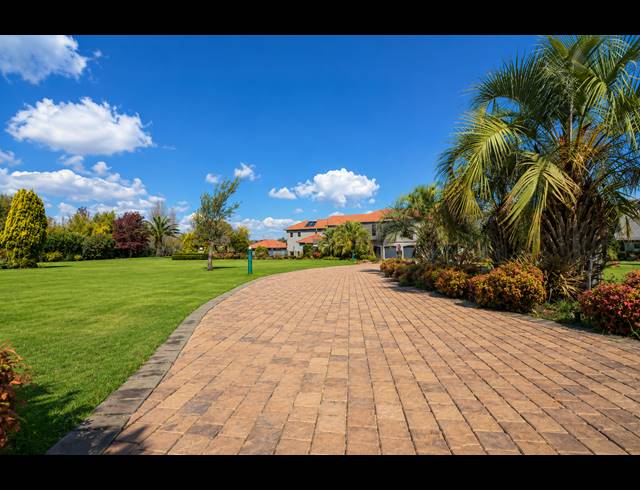 5 BEDROOM HOUSE FOR SALE IN THREE RIVERS EAST